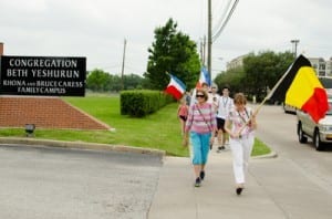 Participants march from Godwin Park to Congregation Beth Yeshurun. Photo credit: Jennifer Hong